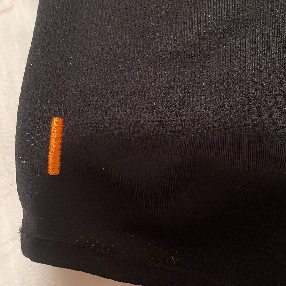 Lucy Oversized Mesh V-Neck Tank Top - Picture 4 of 4